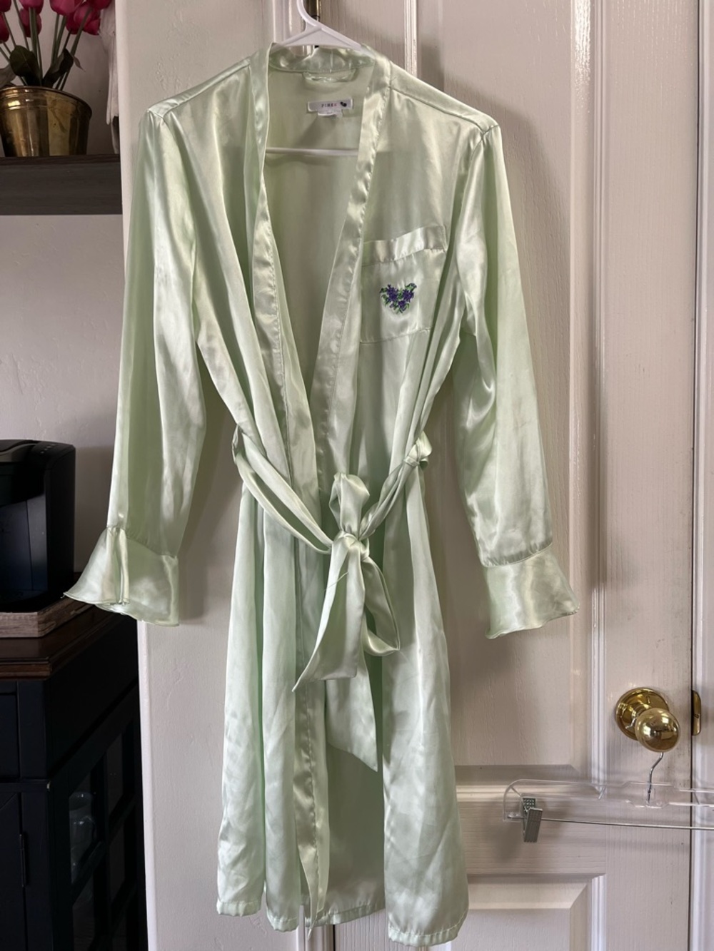 Pink Victoria secret green ruffled satin robe - Picture 1 of 4